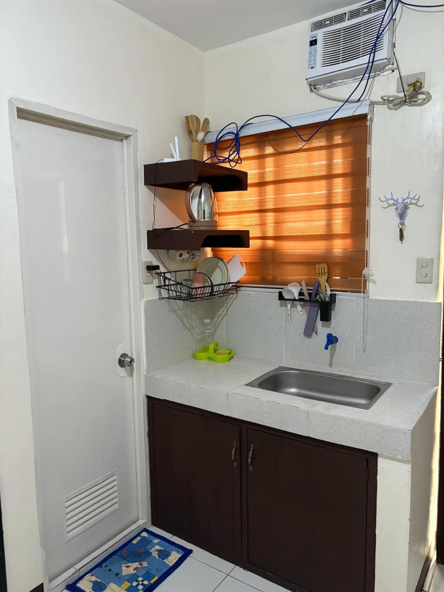 Airport Villamor Transient Rooms Manila Exterior photo